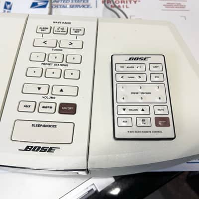 Bose Wave Radio AWR1-1W AM/FM Radio, AUX, Clock Radio White w/ Remote Tested (SEE VIDEO) image 5