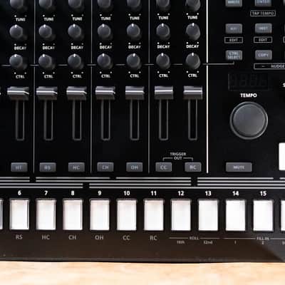 Roland TR-8S Rhythm Performer Drum Machine image 8