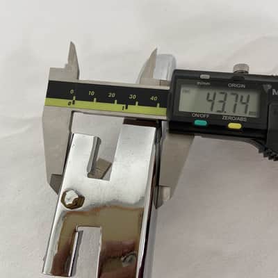 Chrome Banjo Arm Rest image 3