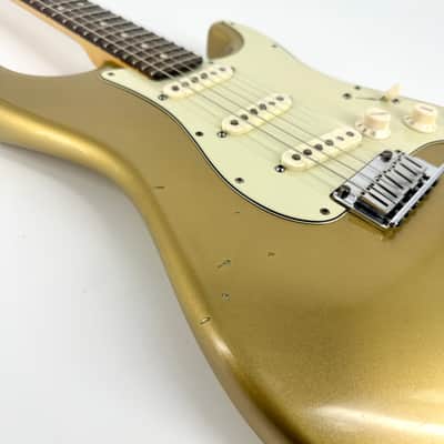 2009 Fender Custom Shop Custom Deluxe Stratocaster - HLE Gold image 18