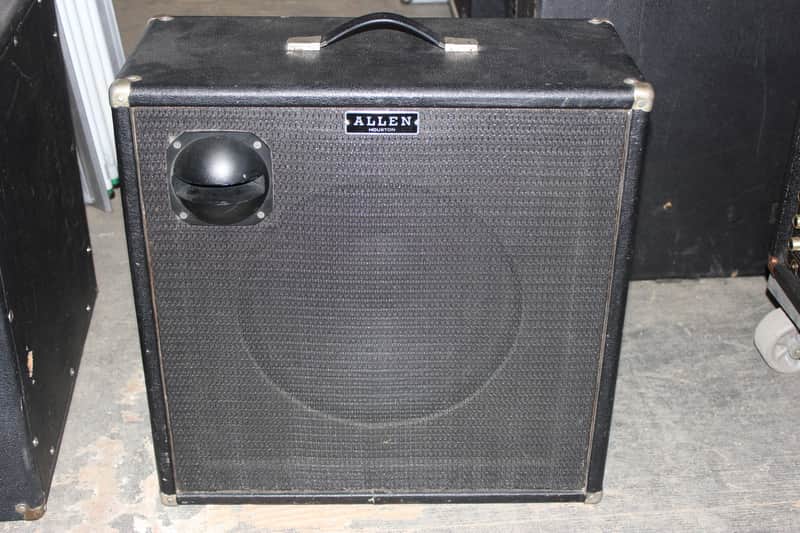 Allen? 1x15 with a Horn Bass Cabinet Vintage