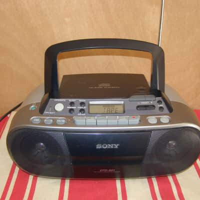 Radio CD et cassette, modèle SONY CFD-S01 image 2