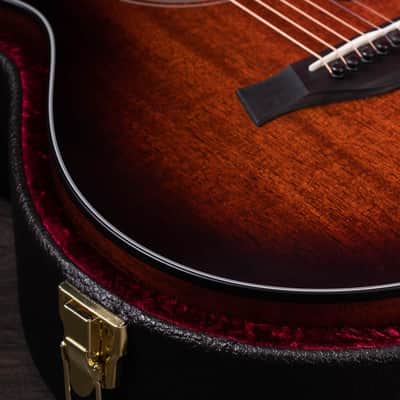Taylor 322ce 12-Fret Tropical Mahogany w/HardCase | V-Class Bracing | ES2 Electronics | Grand Concert image 5
