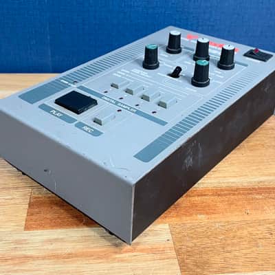 Vestax DSG-1 10-Bit Digital/Sampling Gear [Extremely Rare!] image 2