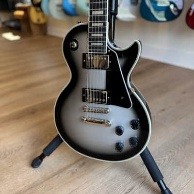 Epiphone Les Paul Custom 2021 - Present Silverburst image 2