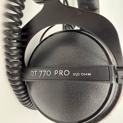 Beyerdynamic DT770 PRO Closed Reference Headphones image 4