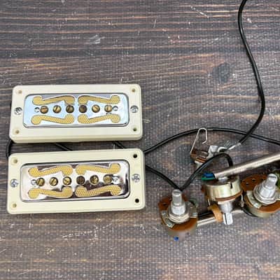 Unused 60s DeArmond Rocket Gold Foil Mustache Pickups NOS image 4