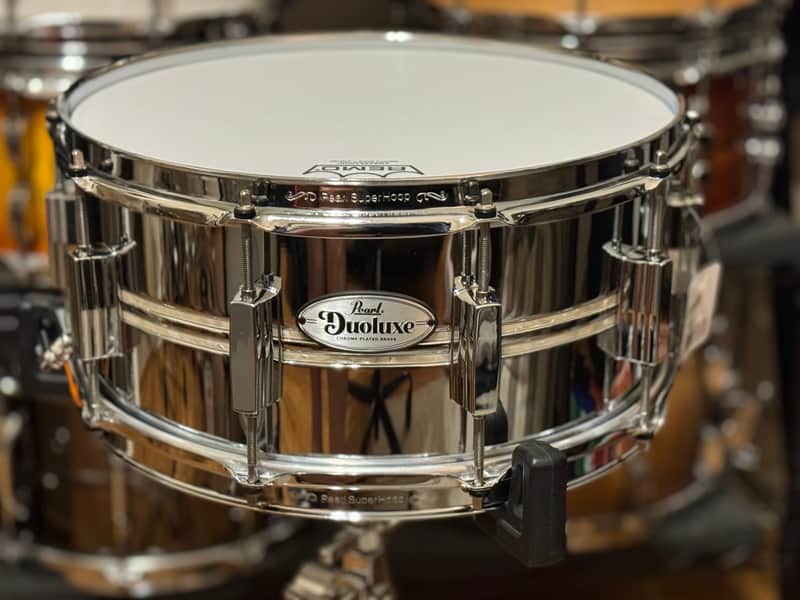 Pearl DUX1465BR Duoluxe 14x6.5" Chrome Over Brass Snare Drum 2021 - Present - Nicotine White Marine Pearl Inlay image 1