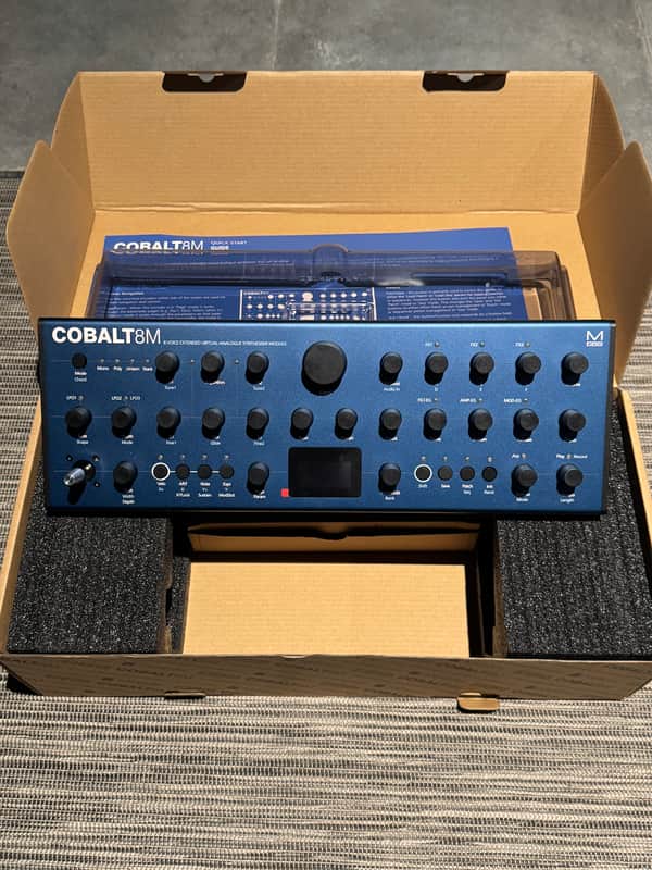 Modal Electronics Cobalt8M w/ Decksaver