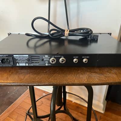 Focusrite Platinum Trak Master Vocal and Instrument All Analogue channel strip with IRC power cable and rack mount bolts/washers. image 6