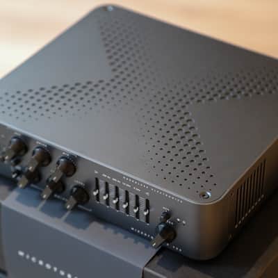 DARKGLASS X 900 Head image 4