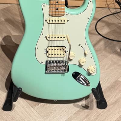 Fender Stratocaster 2024 - satin green image 1