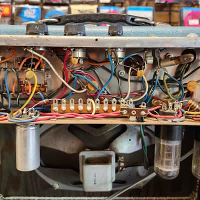 Vintage 1963-64 Supro/Valco 1616T Coronado JR Combo Amp Trojan Tremolo, Midnight Blue Rhino Hide Tolex/White Piping image 9