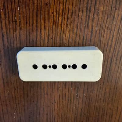 Gibson P-90 Pickup Ring image 1