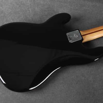Fender Player P Bass - Black - 2nd Hand image 17