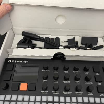 Polyend Play Sample-Based MIDI Groovebox 2022-2023 - Black (Not Play+) image 6