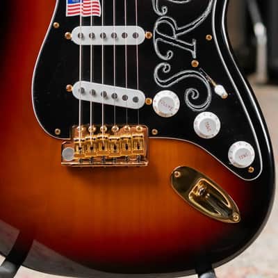 Fender Stevie Ray Vaughan Stratocaster with Hardshell Case - Used image 11