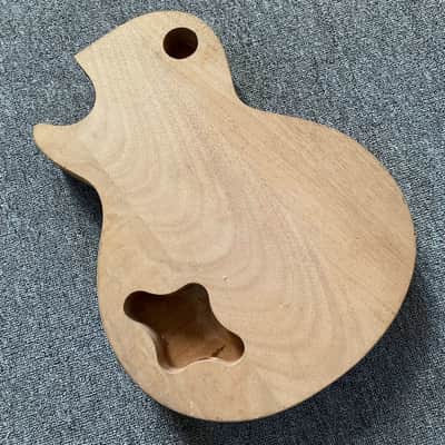 Mahogany Single Cut Guitar Body with Veneer Tiger Maple Top image 3
