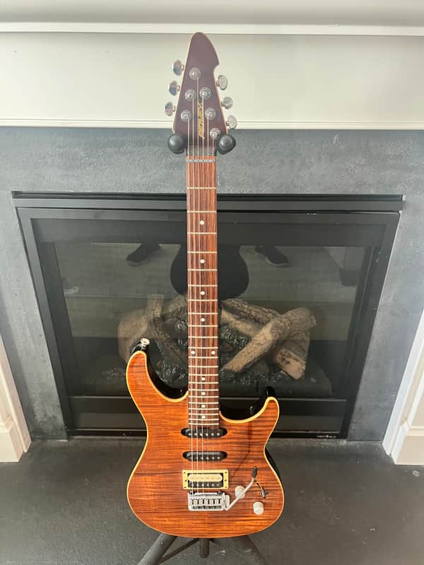 Peavey Limited LTD ST 2000’s - Amber flametop image 1
