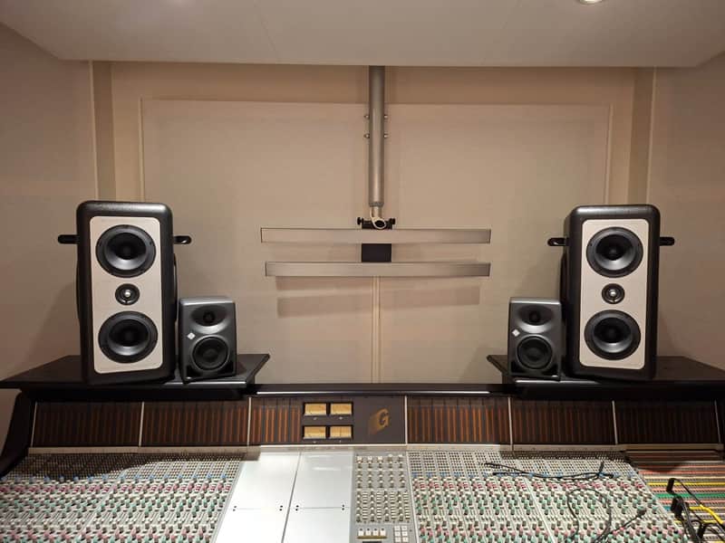 Barefoot MicroMain27 Gen2 4-Way Active Monitors: $7999 (Save $2080)