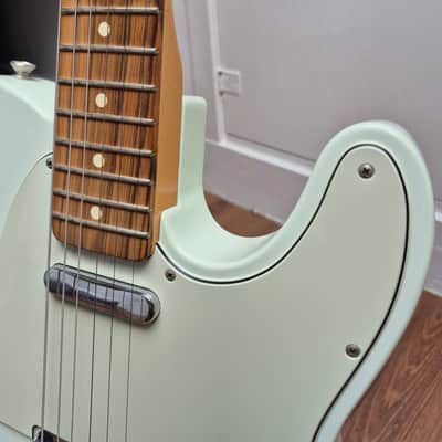 Fender Classic Player Baja '60s Telecaster with Pau Ferro Fretboard Faded Sonic Blue image 4
