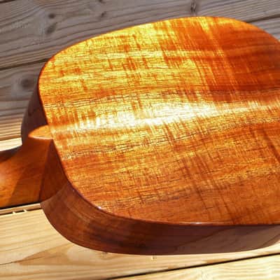 Kanile'a  ( Kanilea )  P1-T DLX Koa Pineapple Tenor Ukulele 2020 gloss UV polyester image 9