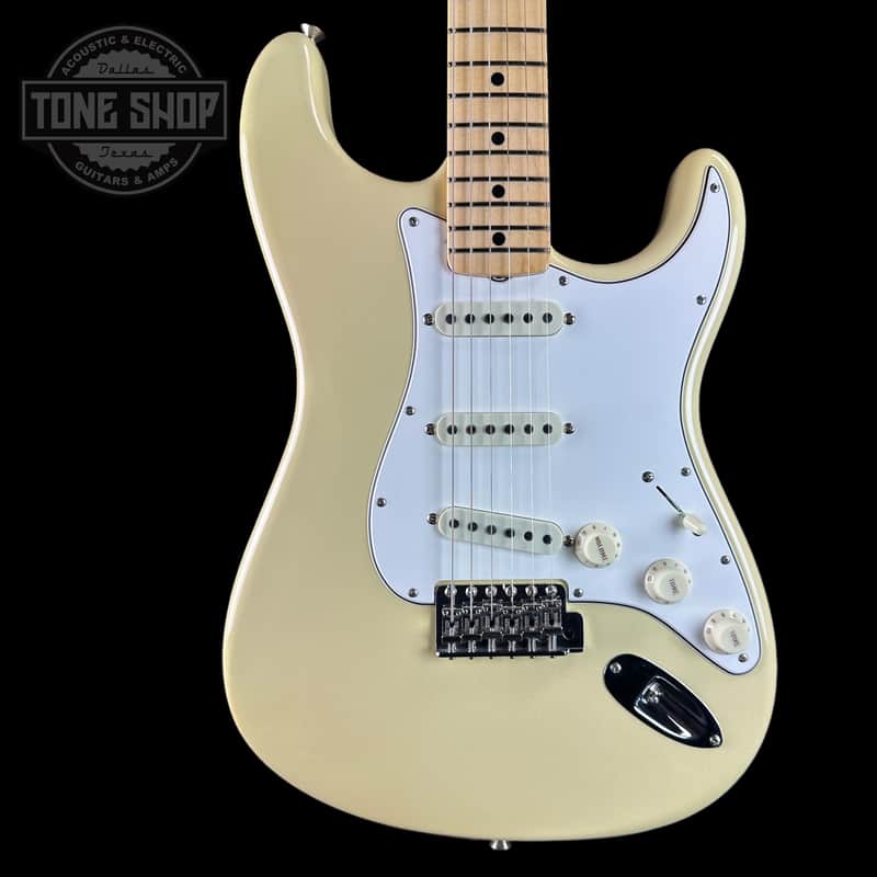 Fender Custom Shop 1968 Stratocaster DLX Closet Classic Maple Neck Aged Vintage White w/case CZ578539 image 1