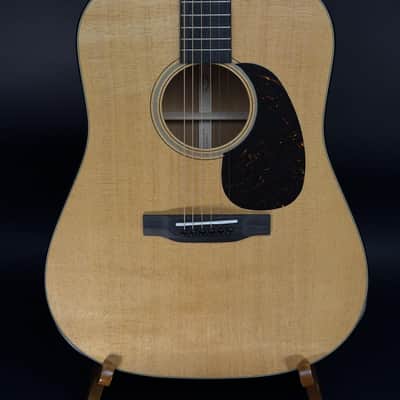 Martin D-18 Natural image 2