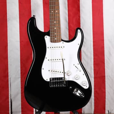 Squier Affinity Stratocaster Pack with Mustang Micro Amp - Black image 2