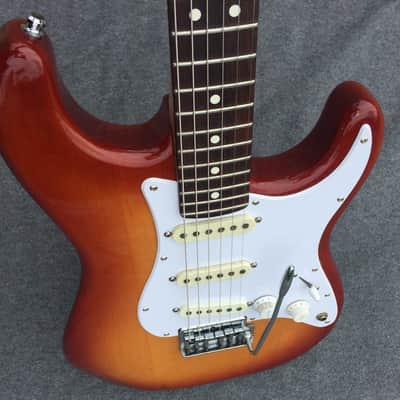 Fender Stratocaster 1984 Sienna Sunburst Rosewood Fingerboard image 3