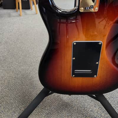 Mint Used 2023 Fender Stevie Ray Vaughan Stratocaster with Pau Ferro Fretboard - 3-Color Sunburst w/ Tweed Case image 13