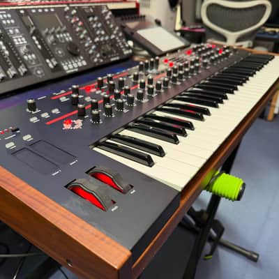 Dave Smith Instruments Prophet 12 61-Key 12-Voice Polyphonic Synthesizer 2013 - 2018 - Black with Wood Sides