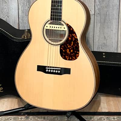 Larrivee 000-40 Custom Figured European Walnut Natural, Larrivee's Private Wood Stash Guitar ! image 19