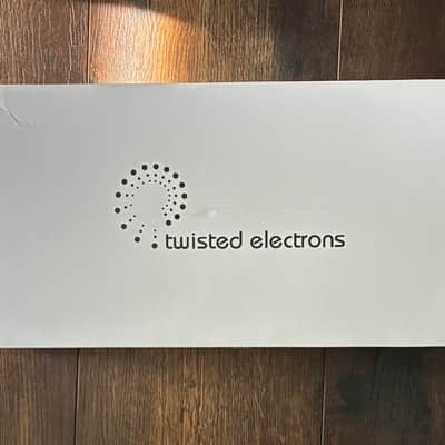 Twisted Electrons Blast Beats 2026 - Black image 3