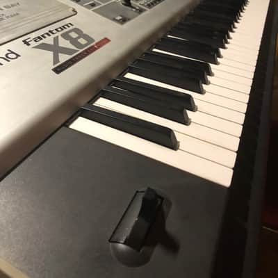 Roland Fantom-X8 Fully Weighted 88-Key Workstation Keyboard image 2