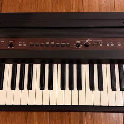 Roland ep-77 Digital Piano 76 Note Musical Keyboard w/Power Cable & Stand image 4