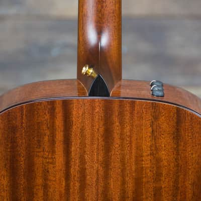 Taylor 510E 2016 New Old Stock Slot head slotted headstock dreadnaught V Neck B Stock with Warranty image 5