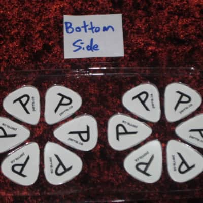 new in package (old stock) Perri's Leather Ltd. / Perri's LP12-EMO5 emoji Guitar Picks - Med Gauge - Celluloid Plastic, 351 shape - but slightly curved (LP12EMO5) image 6