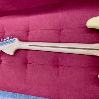 Fender Yngwie Malmsteen Stratocaster with Scalloped Rosewood Fingerboard 2017 - Vintage White image 20