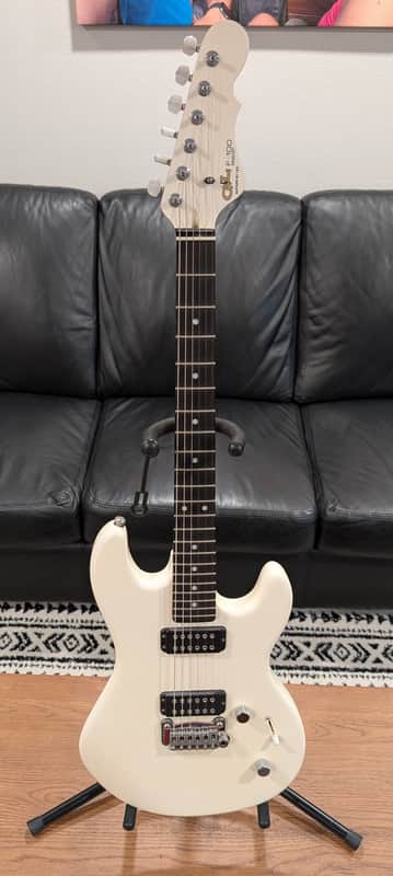 G&L 30th Anniversary F 100 2010 Pearl White image 1