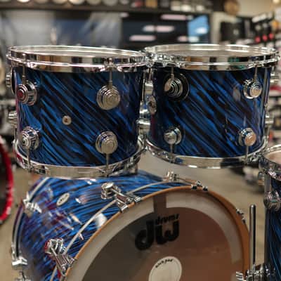 Pre-Owned DW Collector's Series 4-Piece Maple Shell Pack 10/12/16/22 (Twisted Blue Oyster) image 8