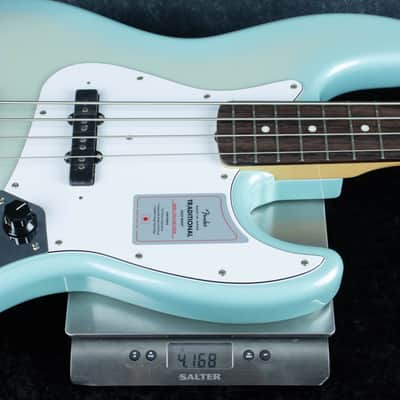 Fender Made in Japan Traditional 2025 Collection 60s Jazz Bass Stardust Blue JD25022273 image 5