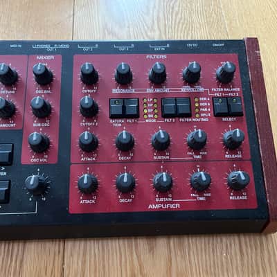 Access Virus A Desktop Digital Synthesizer 1997 - 1999 - Black / Red image 4