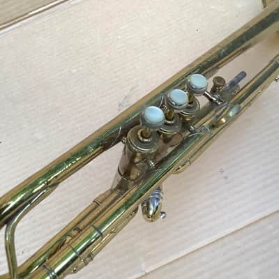 Frank Holton & Co professional trumpet / serial number  33765 /   +- 1917 made in Chicago USA floral engraving ! image 21
