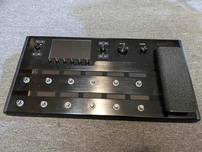 Line 6 Helix Floor + Backpack + Screen Guard + Connector Tag Kit image 1