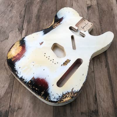 FRANCHIN Mars guitar body Heavy Relic Aged Olympic White over 3-Color Sunburst 100% Nitro Lacquer SS Poplar Telecaster-Tele-T-Style Made in Italy - Stock piece #22360826 image 3