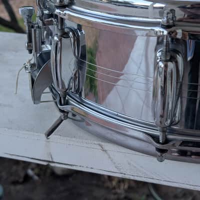 Slingerland No. 141 Radio King 5x14" 10-Lug Chrome Over Brass Snare Drum 1970-1972 - Chrome image 3