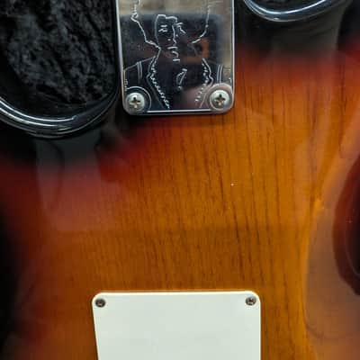 Fender Jimi Hendrix Voodoo Stratocaster with Rosewood Fretboard 1998 - 2000 - 3-Color Sunburst image 6