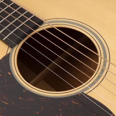 Martin D-18 Acoustic Guitar Left Handed - Natural image 8