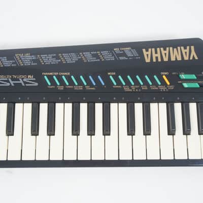 [SALE Ends Aug 11] YAMAHA SHS-10B Black FM Synthesizer Keyboard SHS10 Shoulder Keyboard Keytar w/ 100-240V PSU image 4